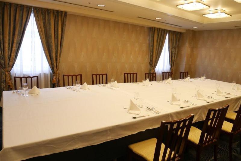 Hotel Yokohama Garden Екстер'єр фото
