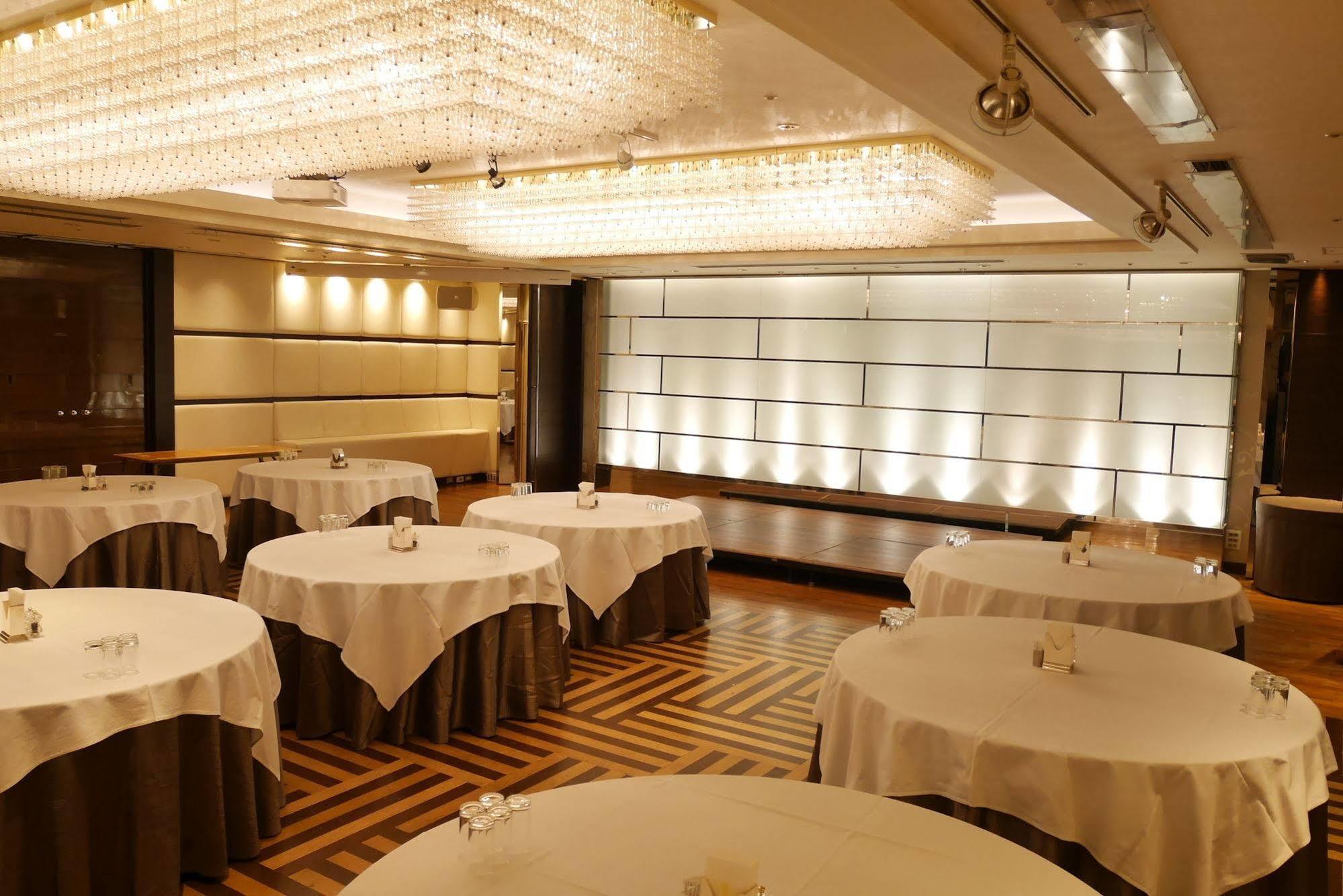 Hotel Yokohama Garden Екстер'єр фото